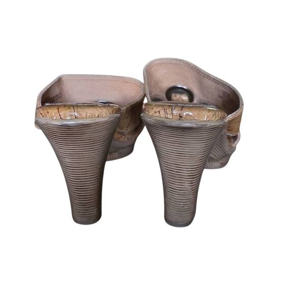 Sofft Women's Size 6.5 Tan Cork Print Slip on Mule Heels - Picture 6 of 6